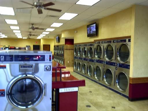 Wash and Dry Lavanderia - laundry  | Photo 1 of 10 | Address: 1455 W Buckingham Rd, Richardson, TX 75081, USA | Phone: (972) 231-7877
