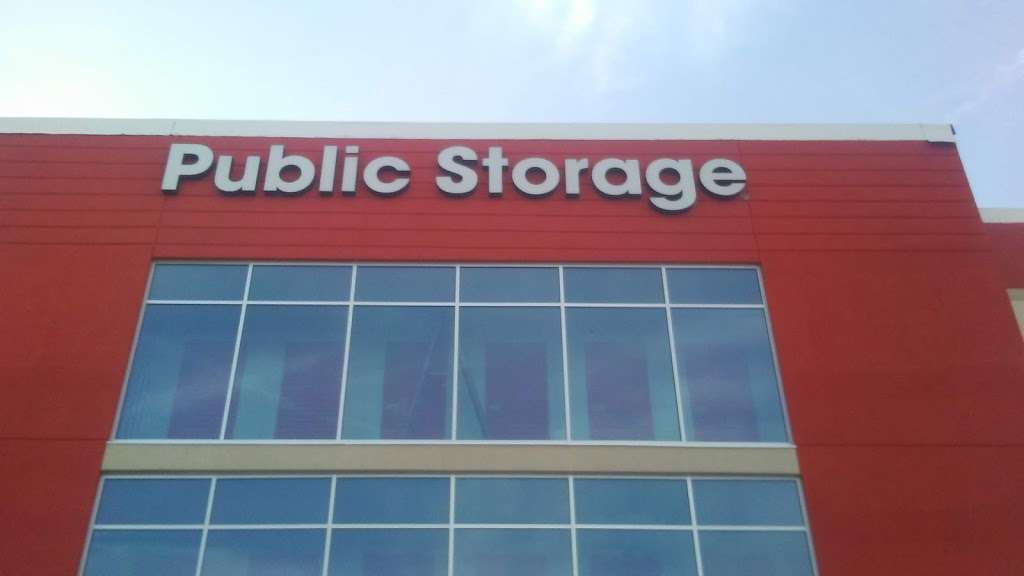 Public Storage | 9811 North Fwy, Houston, TX 77037, USA | Phone: (281) 810-9128