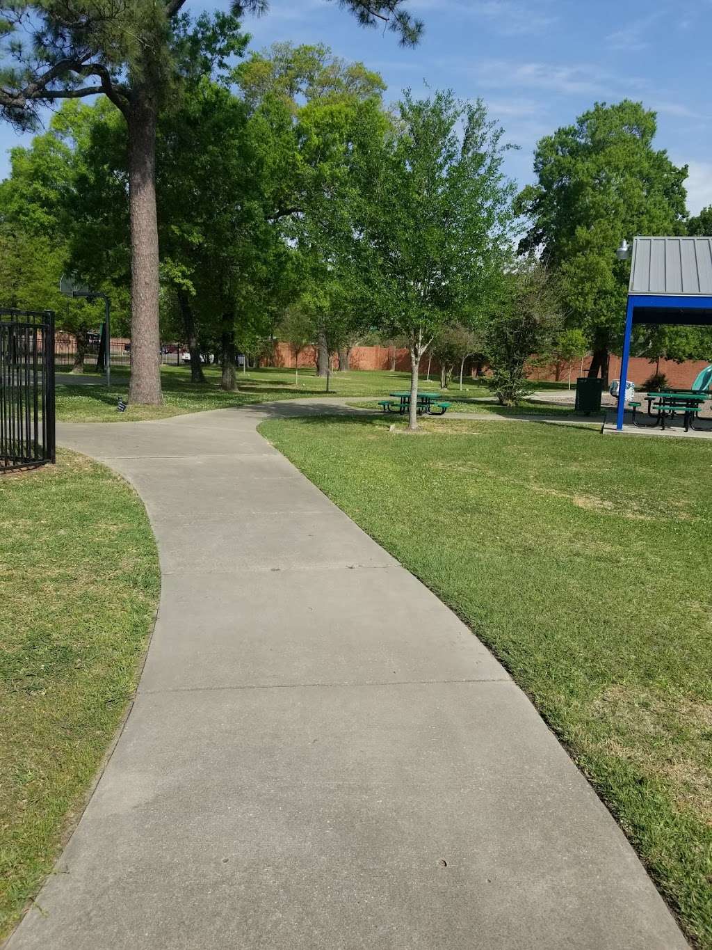 Wilchester Park | 418-422 N Wilcrest Dr, Houston, TX 77079