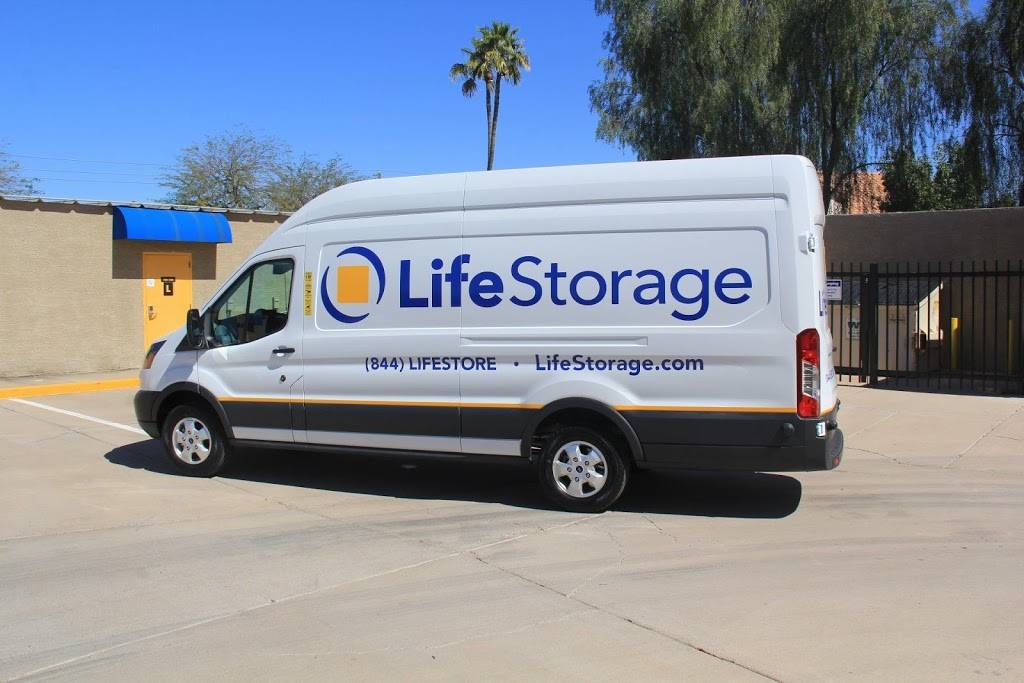 Life Storage - Mesa | 545 W Broadway Rd, Mesa, AZ 85210, USA | Phone: (480) 833-4343