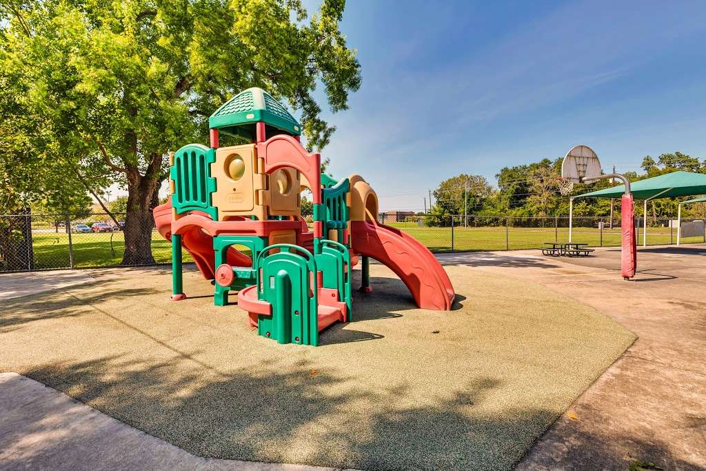 Deer Park KinderCare | 602 W Pasadena Blvd, Deer Park, TX 77536, USA | Phone: (281) 479-6121