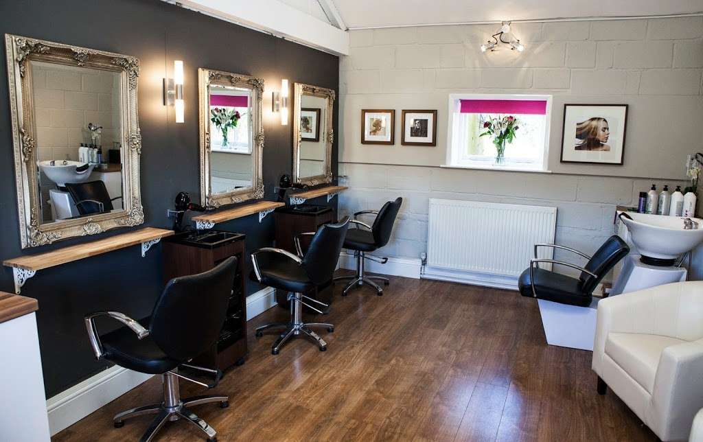 Shine Hair and Nails | 1, The Courtyard, Warners Farm, Howe Street, Chelmsford CM3 1BL, UK | Phone: 01245 363500