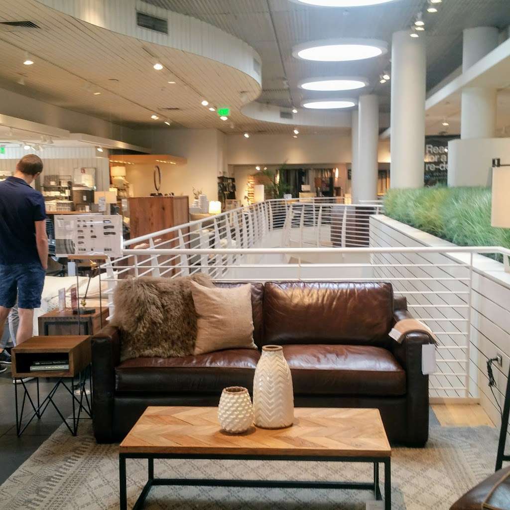 Crate And Barrel Furniture Store 75 W Colorado Blvd Pasadena