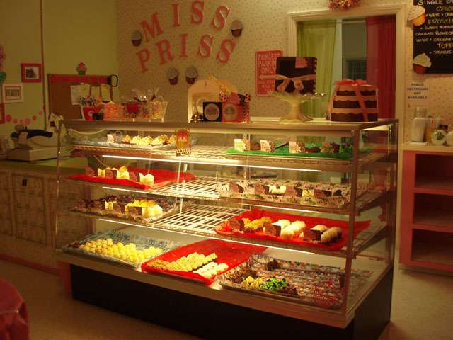 Miss Priss Cupcakes & Such | 4131 Norse Way, Long Beach, CA 90808, USA | Phone: (562) 377-6385