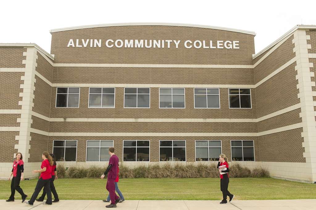 Alvin Community College | 3110 Mustang Rd, Alvin, TX 77511, USA | Phone: (281) 756-3500