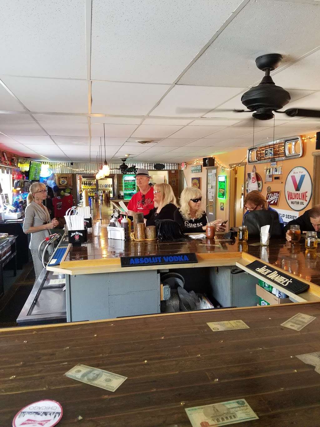 Cudas Bar & Grill | 27045 Grass Lake Rd, Antioch, IL 60002, USA | Phone: (224) 788-9144