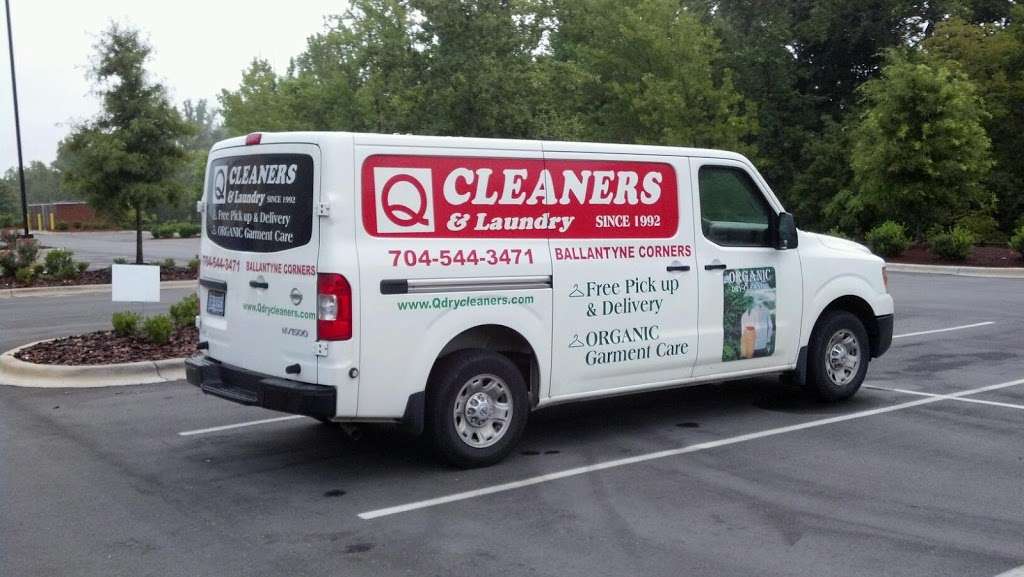 Q Dry Cleaners | 11318 N Community House Rd, Charlotte, NC 28277, USA | Phone: (704) 544-3471