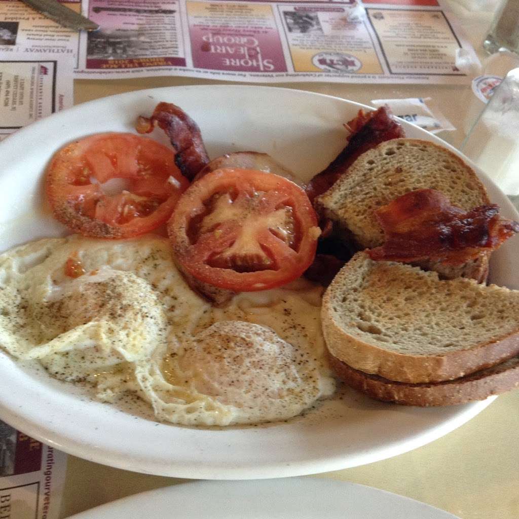 Kellys Old Barney Restaurant | 208 Broadway, Barnegat Light, NJ 08006, USA | Phone: (609) 494-5115