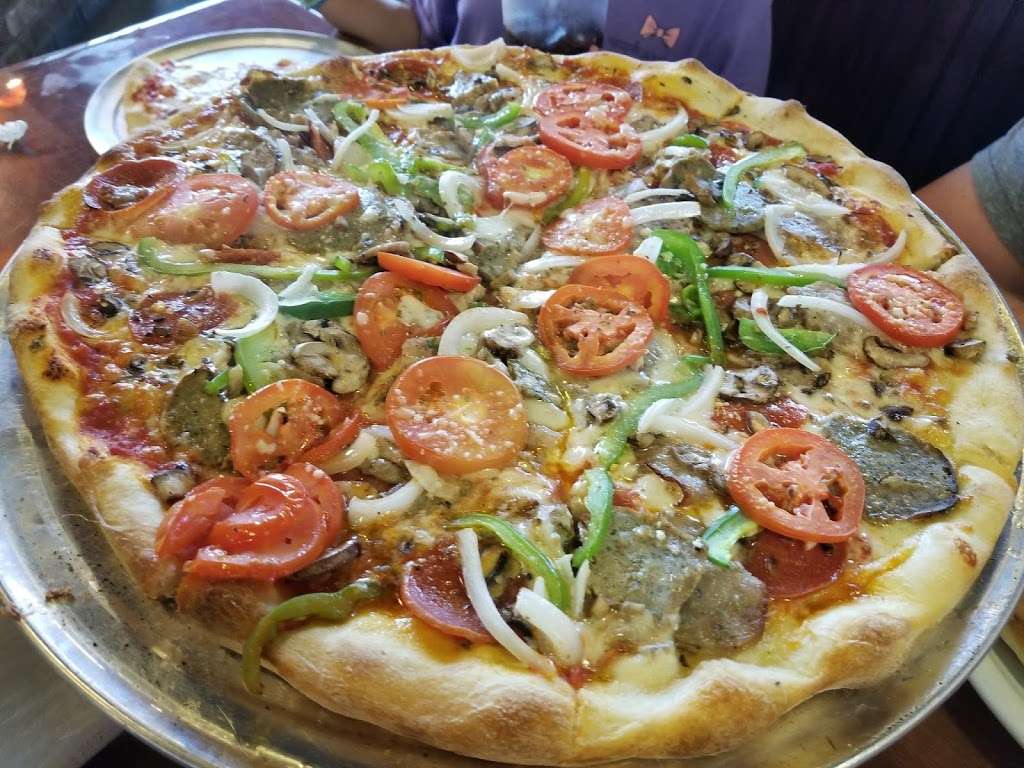 Anthonys Pizza | 2433 S Woodland Blvd #111, DeLand, FL 32720, USA | Phone: (386) 873-6767