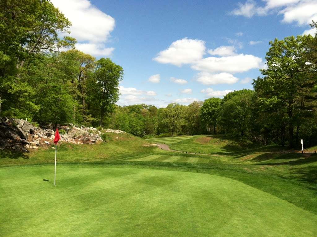 Oak Hills Park Golf Course | 165 Fillow St, Norwalk, CT 06850, USA | Phone: (203) 838-0303