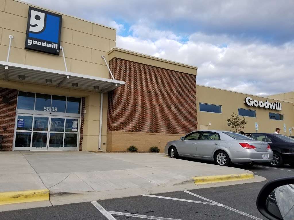 Goodwill - University Pointe | 5808 University Pointe Blvd, Charlotte, NC 28262, USA | Phone: (980) 636-1233