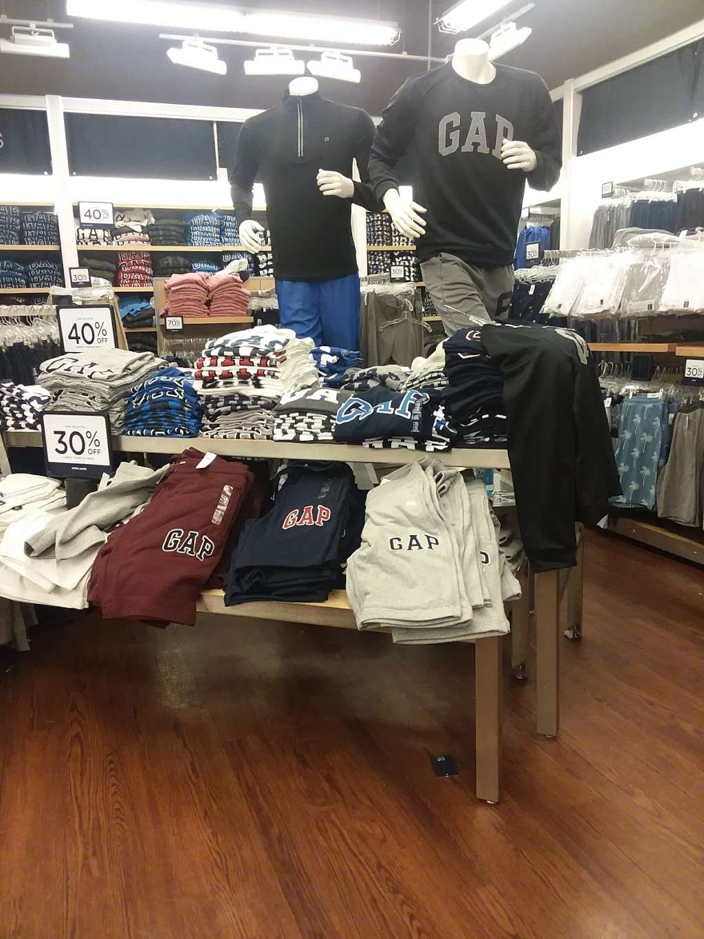 Gap Outlet | 701 The Arches Cir, Deer Park, NY 11729, USA | Phone: (631) 243-7801