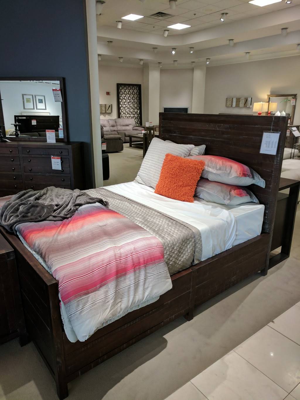 Macys Furniture Gallery - | 5700 Britton Pkwy, Dublin, OH 43016, USA | Phone: (614) 718-1108