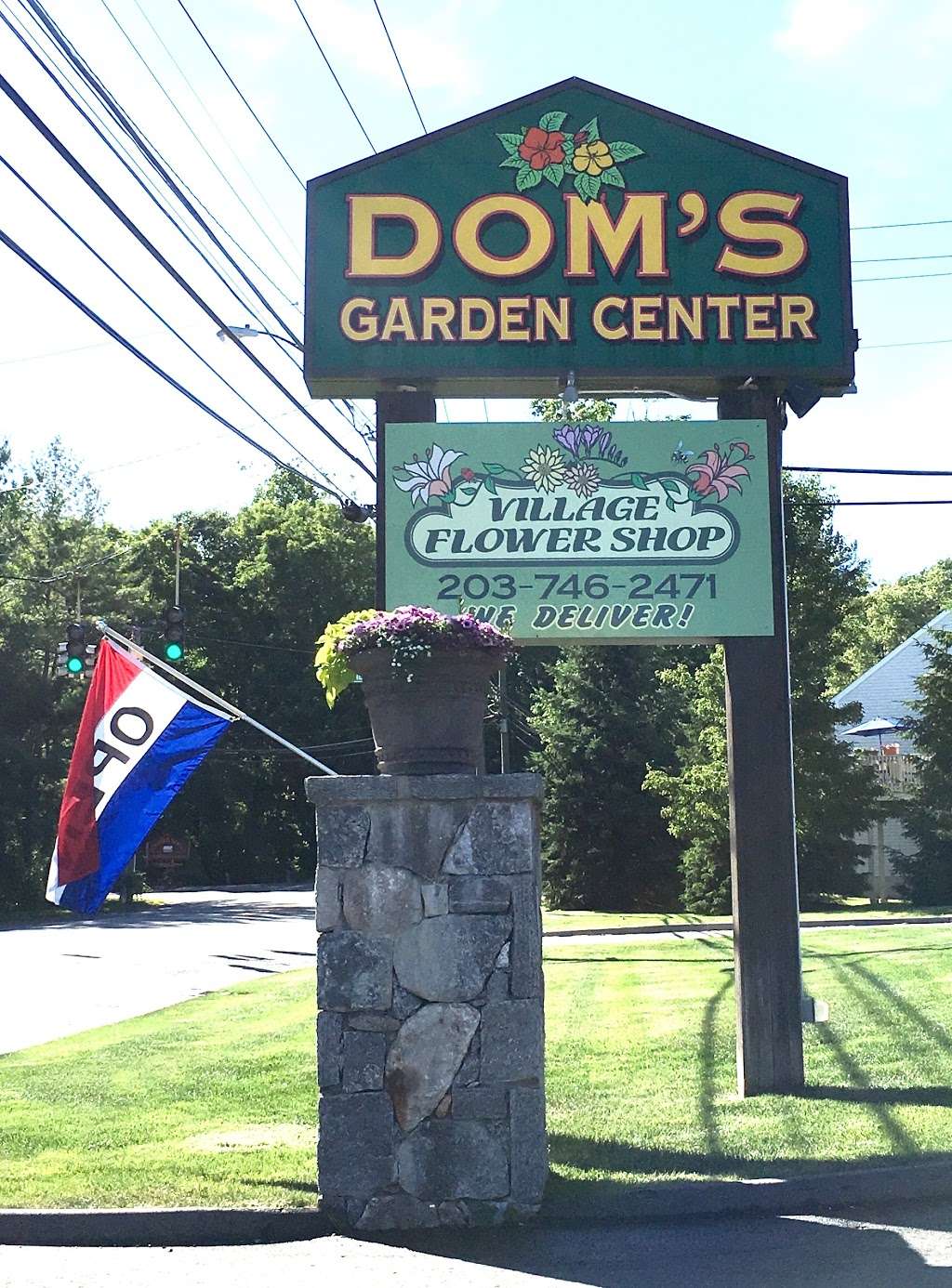 Doms Garden Center | 49 Padanaram Rd, Danbury, CT 06811, USA | Phone: (203) 744-6755