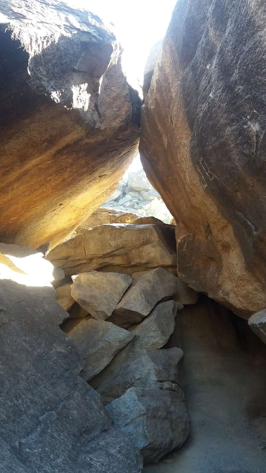 Hidden Valley Natural Tunnel | Phoenix, AZ 85042