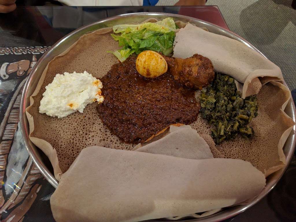 Awash Ethiopian Restaurant | 6324 N Broadway, Chicago, IL 60660 | Phone: (773) 274-0784