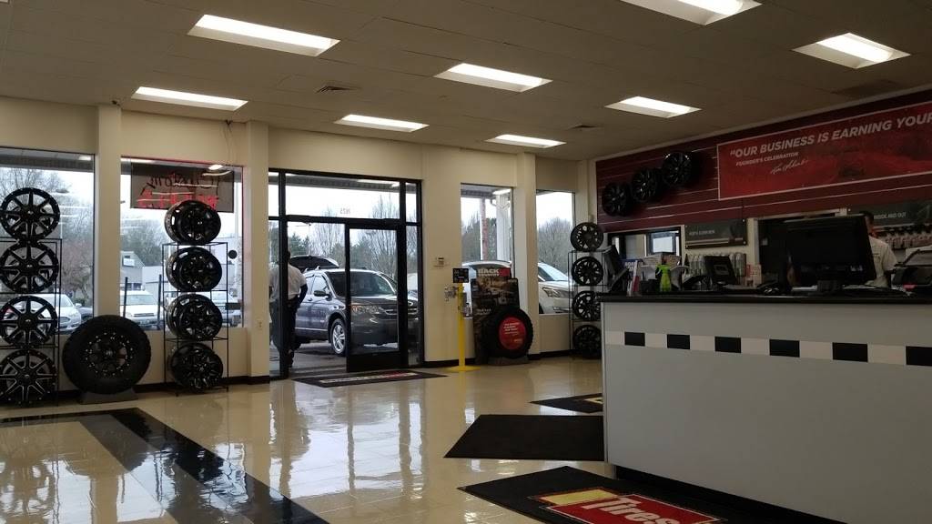 Les Schwab Tire Center | 1625 Beavercreek Rd, Oregon City, OR 97045, USA | Phone: (503) 657-1235