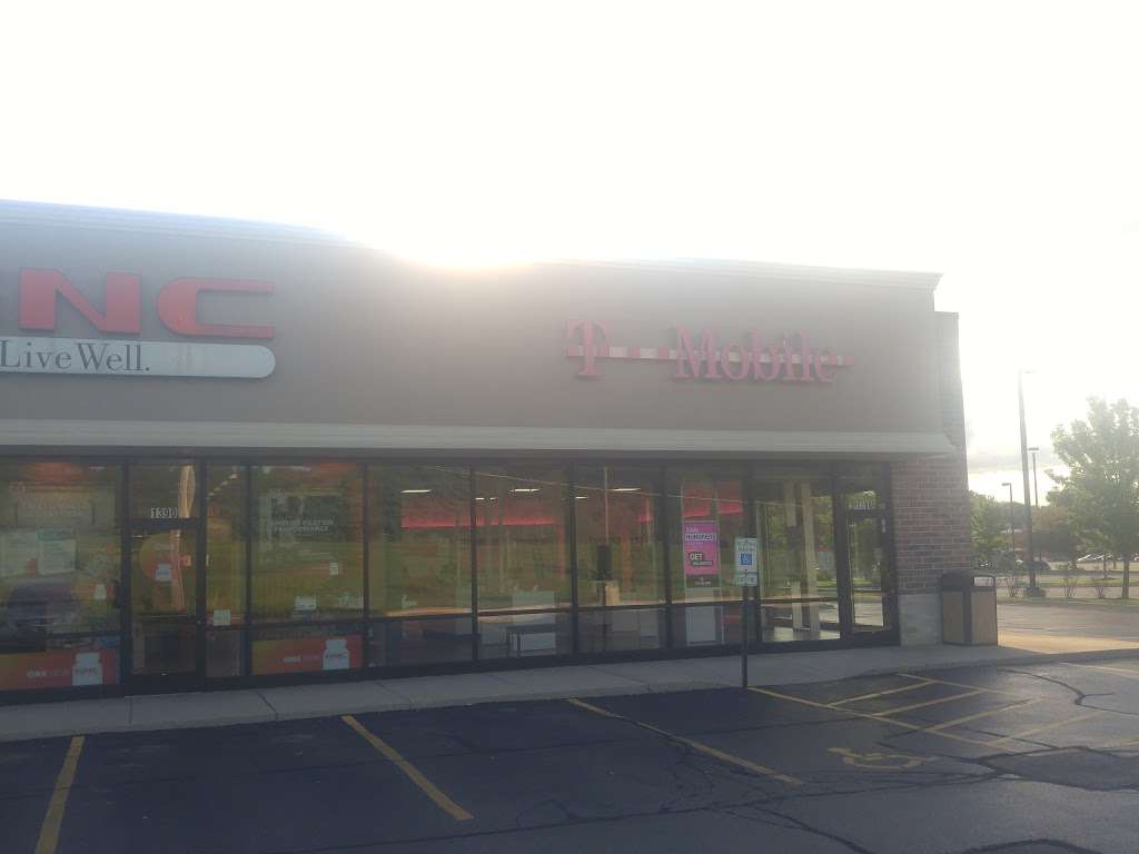 T-Mobile | 1388 S, US-12, Fox Lake, IL 60020, USA | Phone: (224) 225-1037