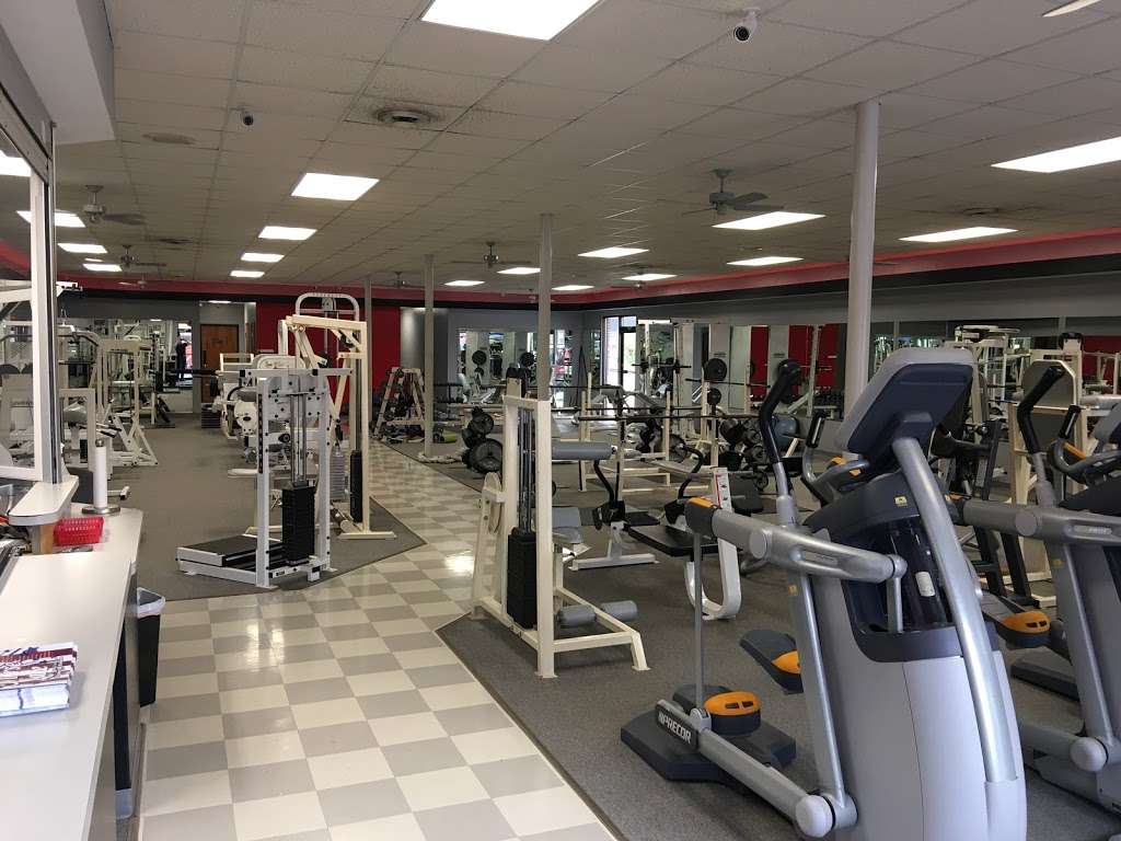 Gymies Fitness Center | 47 W Jackson St, Cicero, IN 46034 | Phone: (317) 984-3399