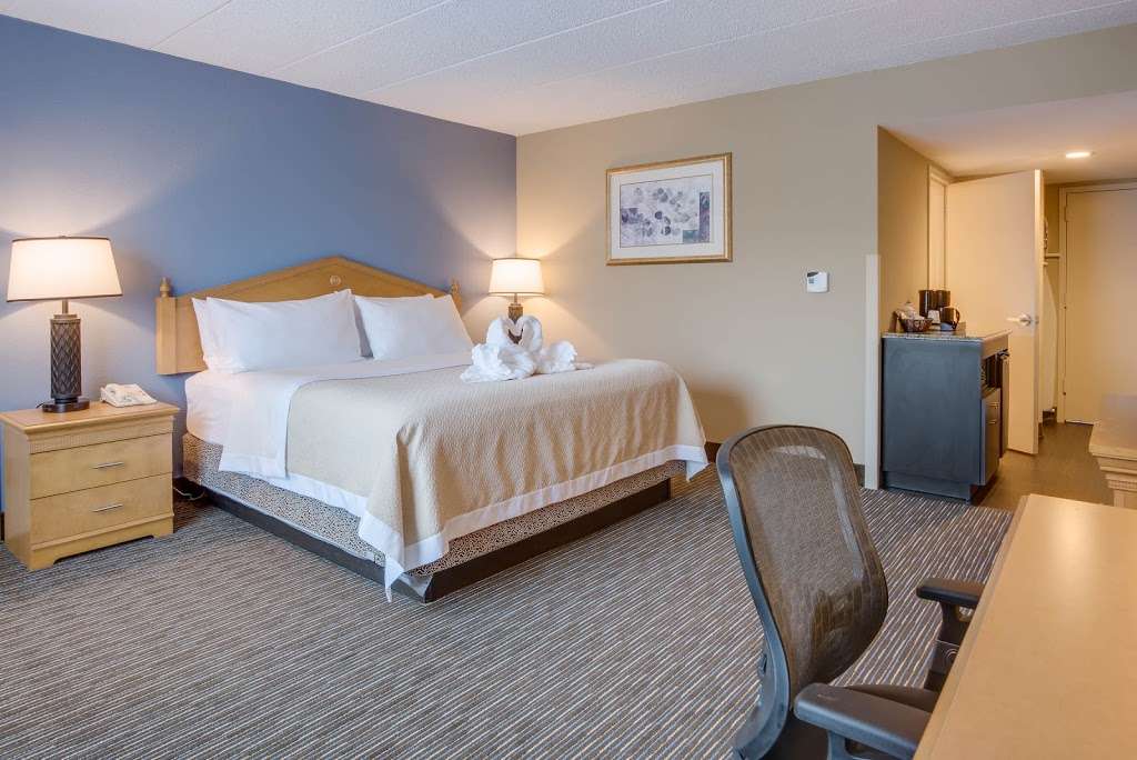 Days Hotel by Wyndham Toms River Jersey Shore | 290 NJ-37, Toms River, NJ 08753 | Phone: (732) 244-4000