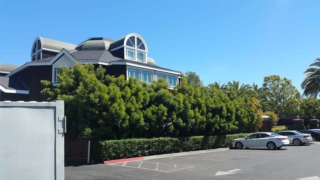 Stanford Park Hotel | 100 El Camino Real, Menlo Park, CA 94025, USA | Phone: (866) 241-2431