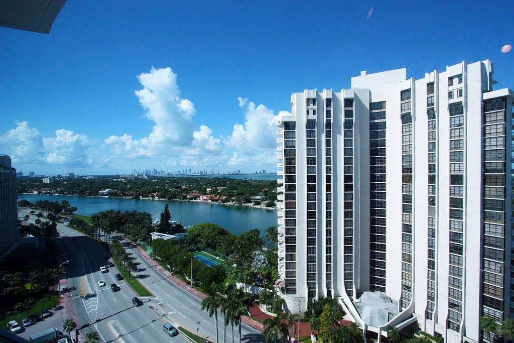 Miami Beach Vacation Apartments By MiaRentals | 5445 Collins Ave, Miami Beach, FL 33140, USA | Phone: (305) 333-6014