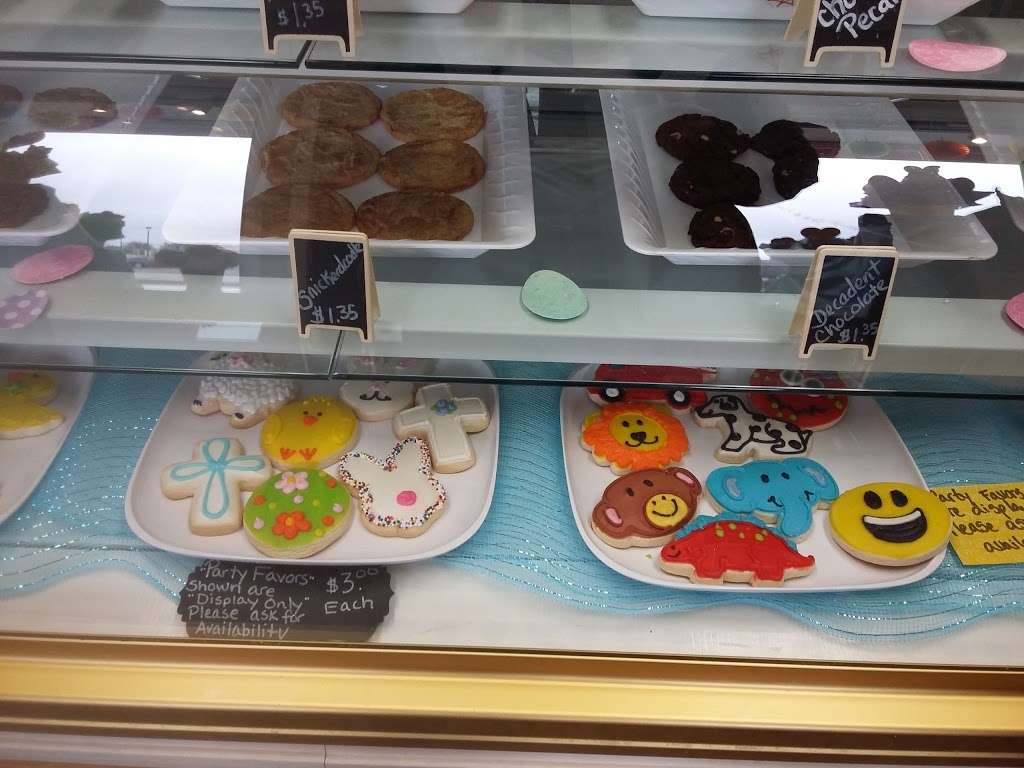 Cookies by Design | 17000 W Bluemound Rd, Brookfield, WI 53005, USA | Phone: (262) 785-0222