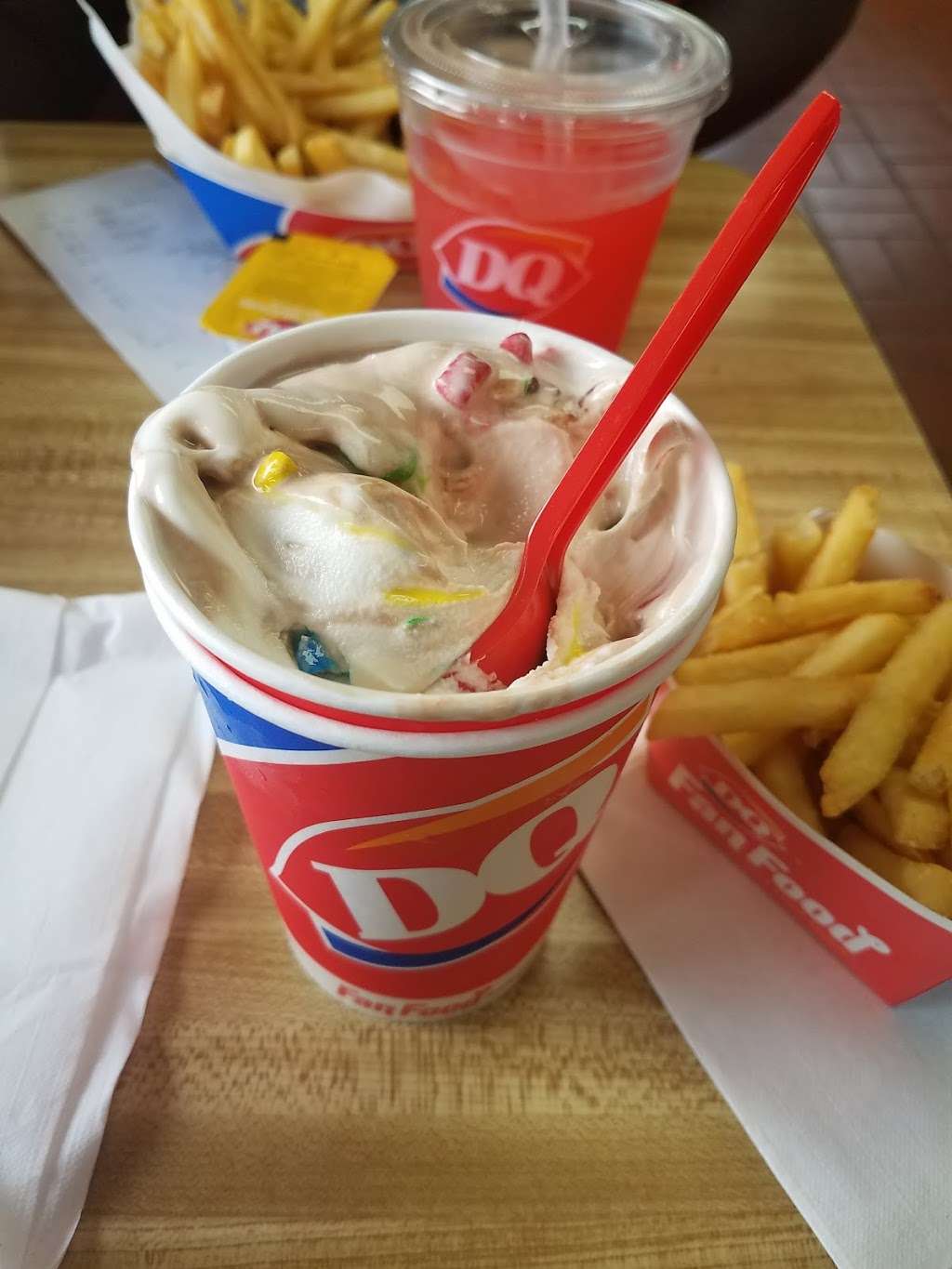 Dairy Queen | 1822 Valley Rd, Berkeley Springs, WV 25411, USA | Phone: (304) 258-9324