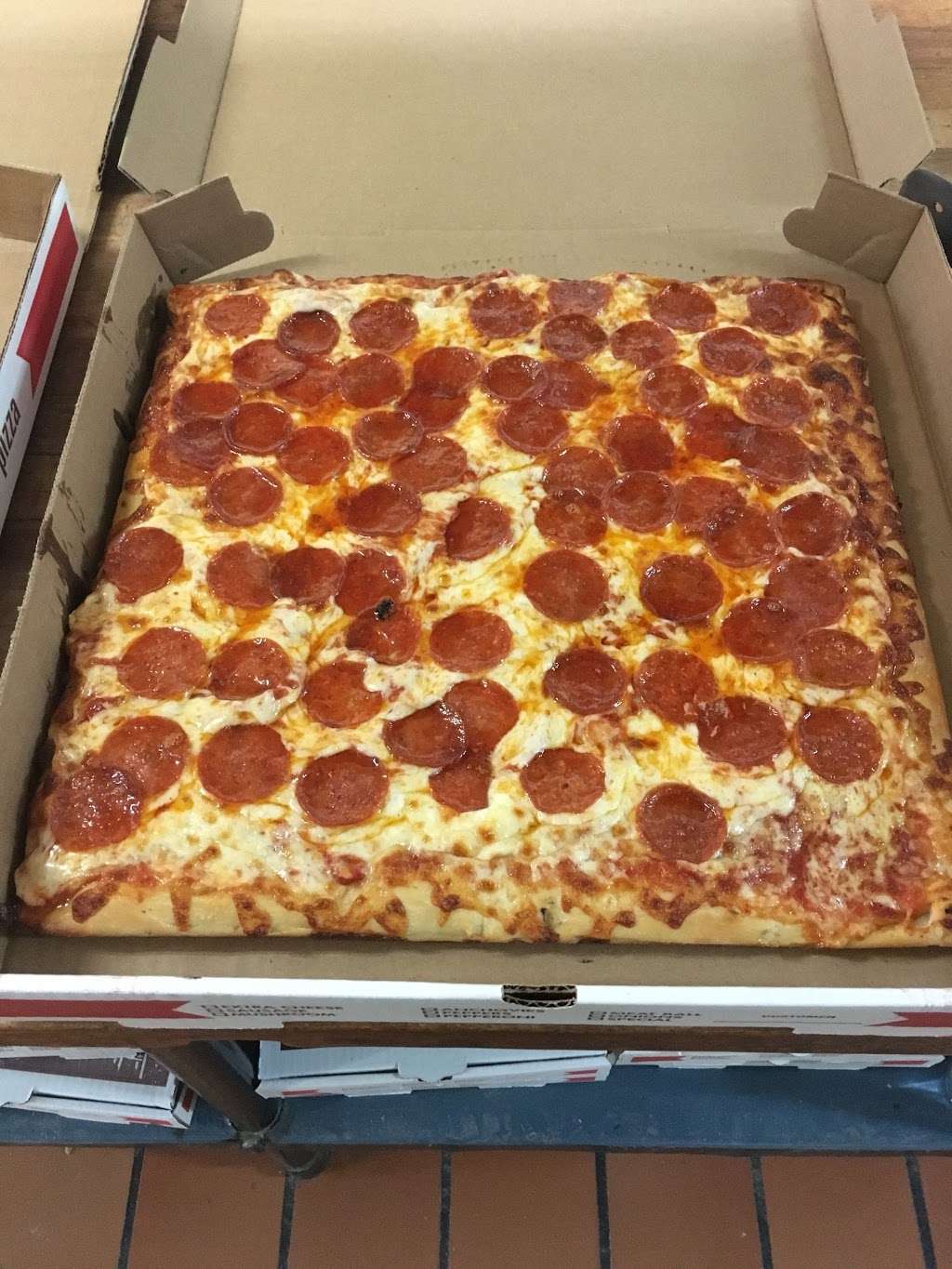 Cimineras Pizza | 418 N Springfield Rd #1304, Clifton Heights, PA 19018, USA | Phone: (610) 622-5098