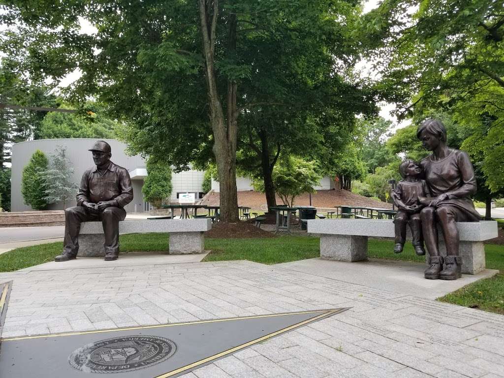 New Jersey Vietnam Veterans Memorial | 1 Memorial Ln, Holmdel, NJ 07733, USA | Phone: (732) 335-0033