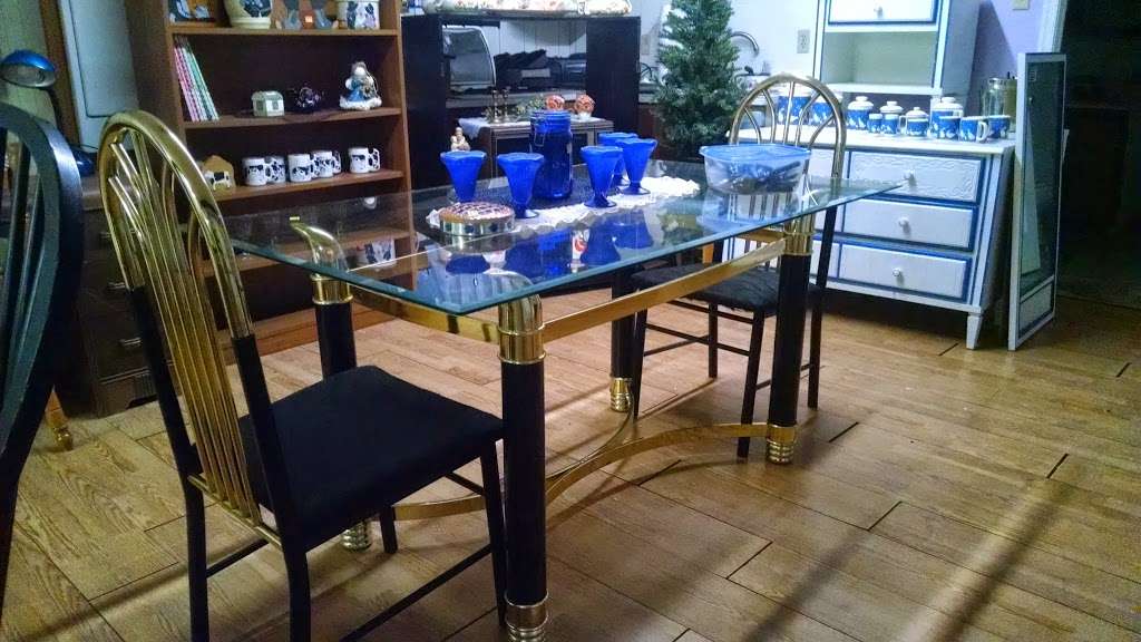 Dorothys Furniture N Appliance Store | 26809 Great Cove Rd, Mcconnellsburg, PA 17233 | Phone: (717) 377-1013