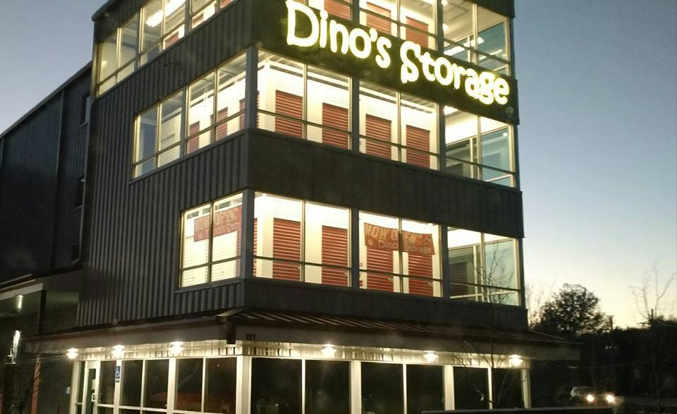 Dinos Storage | 921 Cedardale Rd, Papillion, NE 68046 | Phone: (402) 331-1555