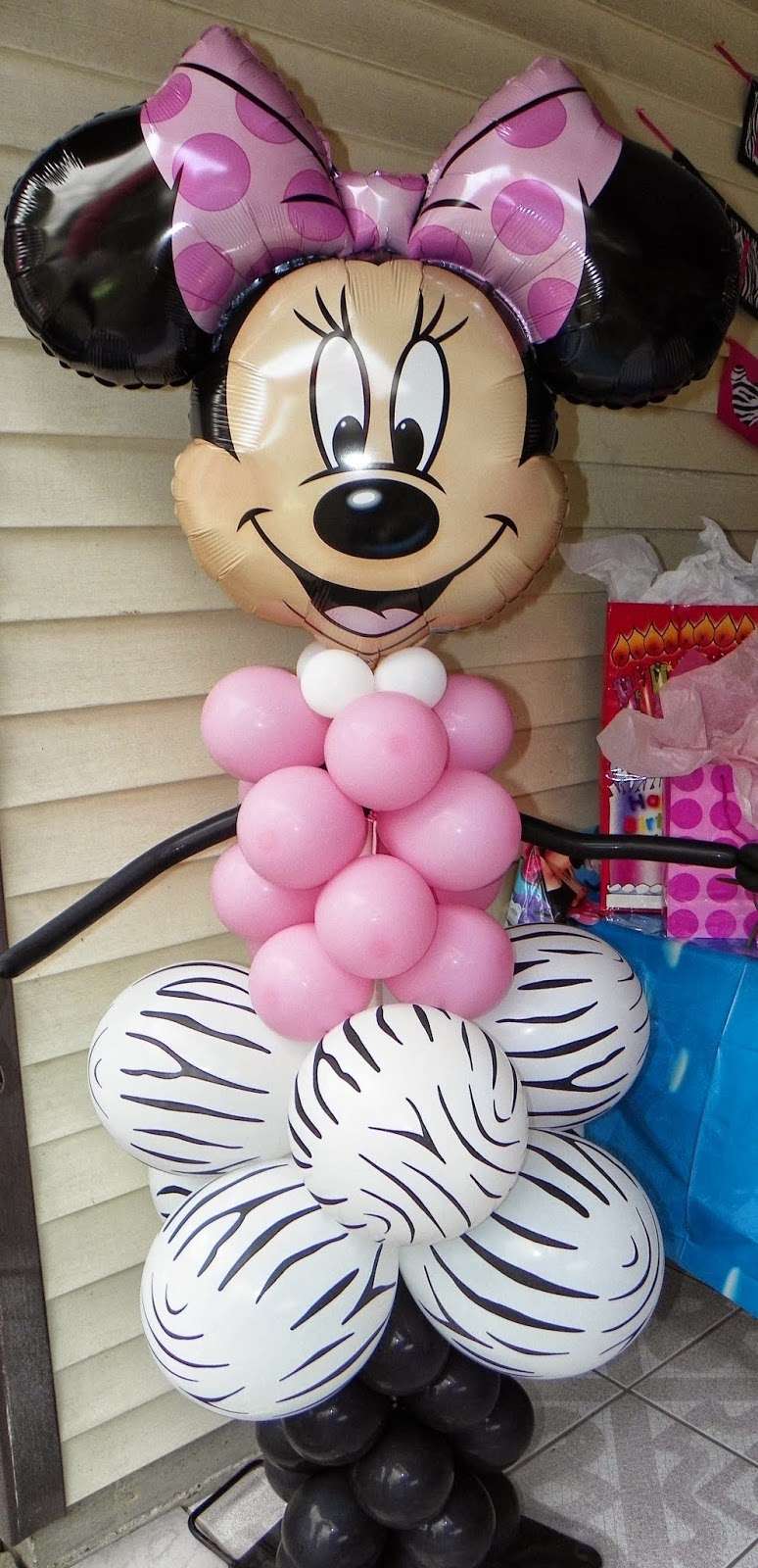 Balloon Spectacular | 831 S Broadway St, La Porte, TX 77571, USA | Phone: (281) 471-1700