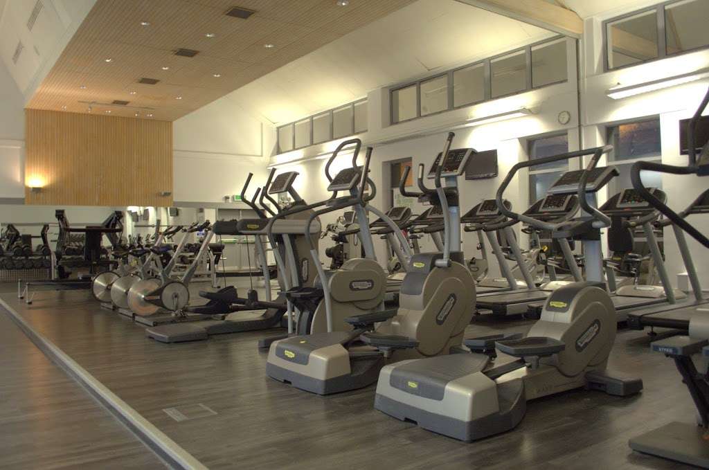 Thamesmere Leisure Centre | Thamesmere Drive, Thamesmead, London SE28 8RE, UK | Phone: 020 8311 1119