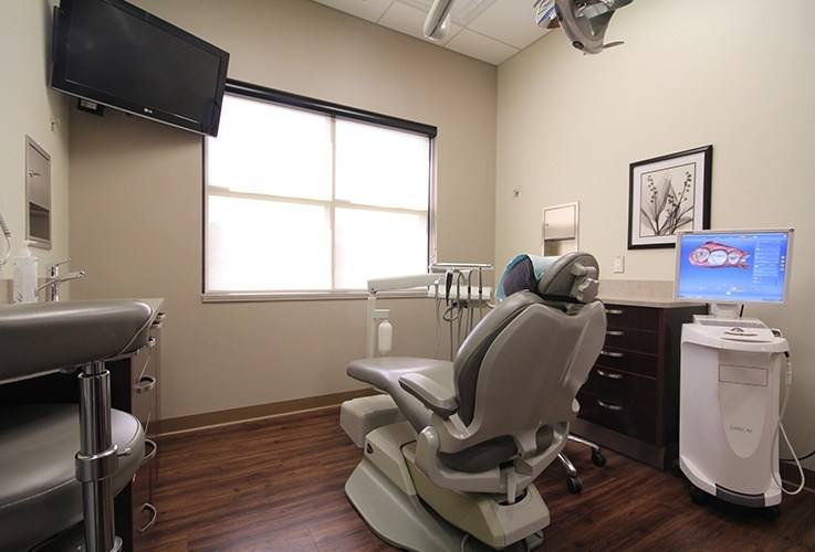 Hadad Sammi DDS - Ultimate Dental | 19636 Allen Rd, Brownstown Charter Twp, MI 48183, USA | Phone: (734) 479-4600