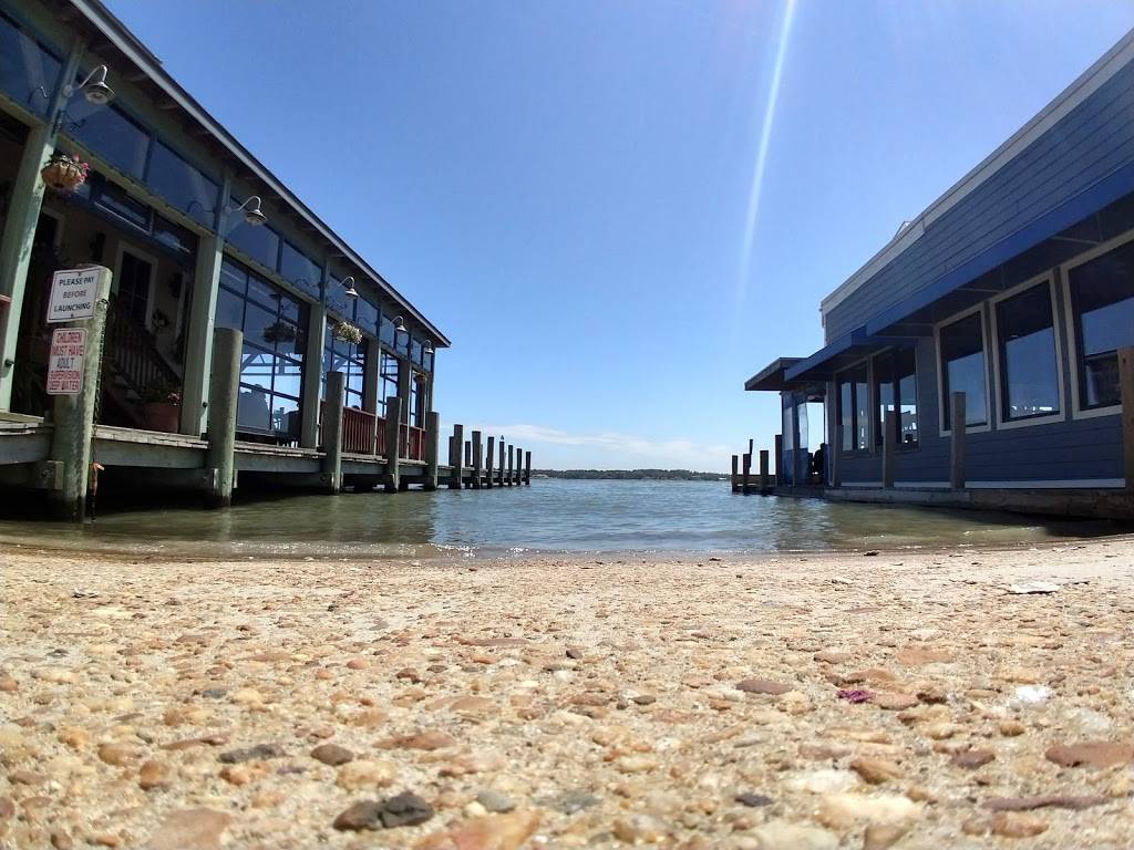 The Back Deck | 3323 Shore Dr, Virginia Beach, VA 23451, USA | Phone: (757) 481-7512