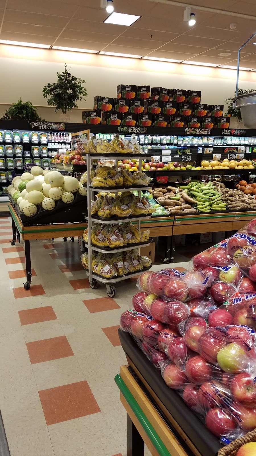 MARKET BASKET - 21 Photos & 56 Reviews - 8 Highland Commons E, Hudson,  Massachusetts - Grocery - Phone Number - Yelp