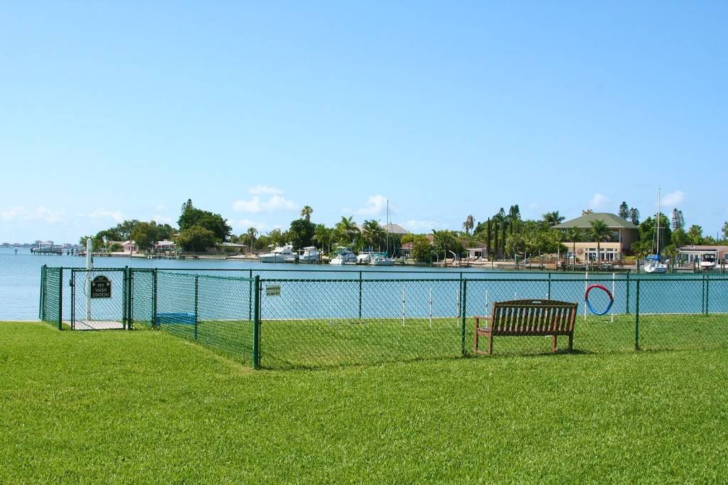 Waters Pointe Apartments | 1885 Shore Dr S, South Pasadena, FL 33707, USA | Phone: (727) 361-2599