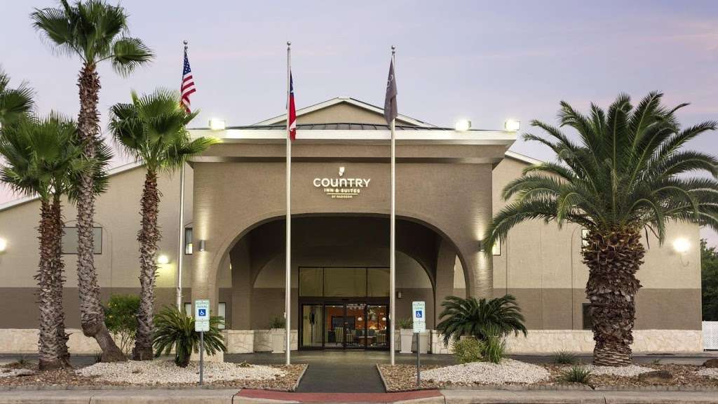 Country Inn & Suites by Radisson, Lackland AFB (San Antonio), TX | 6502 Enrique M. Barrera Pkwy, San Antonio, TX 78227 | Phone: (210) 678-0444