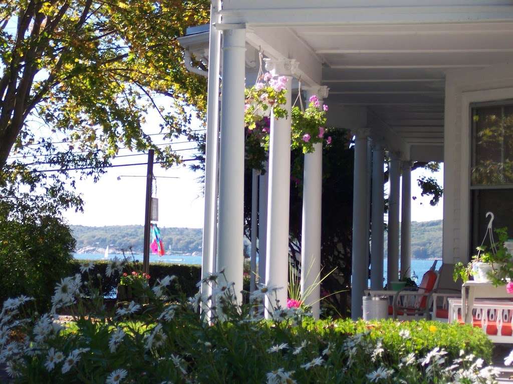 Colonial Inn | 28 Eastern Point Rd, Gloucester, MA 01930, USA | Phone: (978) 281-1953