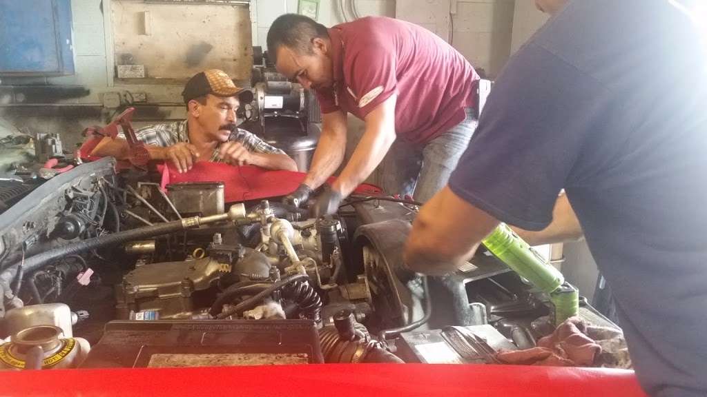 Garcias Auto Repair And Mufflers | 5458 Enrique M. Barrera Pkwy, San Antonio, TX 78227, USA | Phone: (210) 287-2908