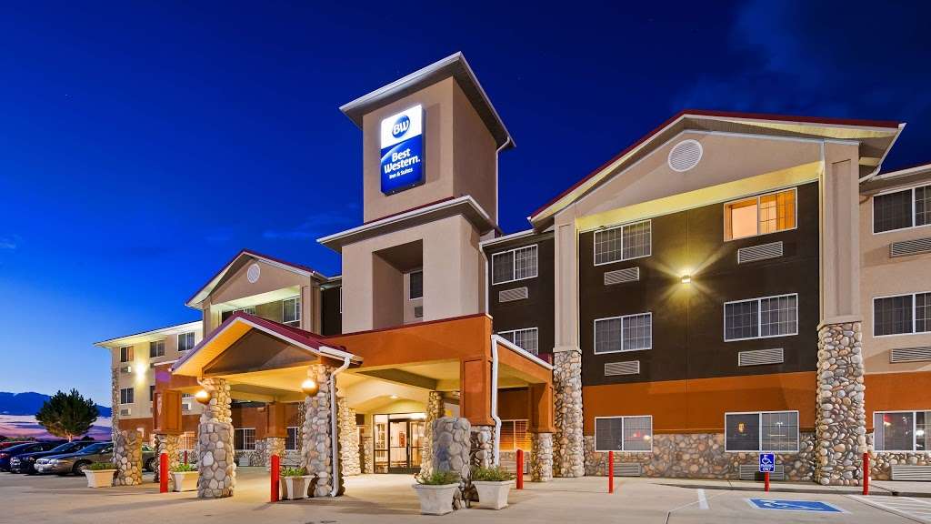 Best Western Firestone Inn & Suites | 11228 Business Park Cir, Firestone, CO 80504, USA | Phone: (720) 494-1925