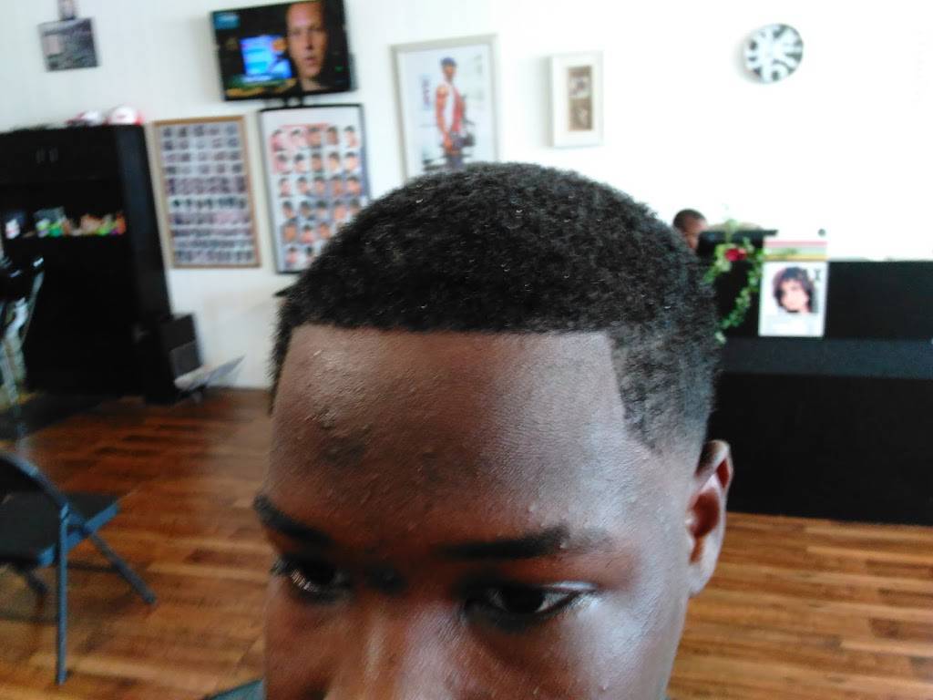 Hollywood Salon | 1506 N Rockwell Ave, Oklahoma City, OK 73127, USA | Phone: (405) 495-8069