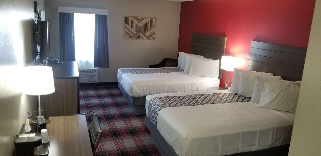 SureStay Hotel by Best Western Higginsville | 6683 S, MO-13, Higginsville, MO 64037, USA | Phone: (660) 584-3646