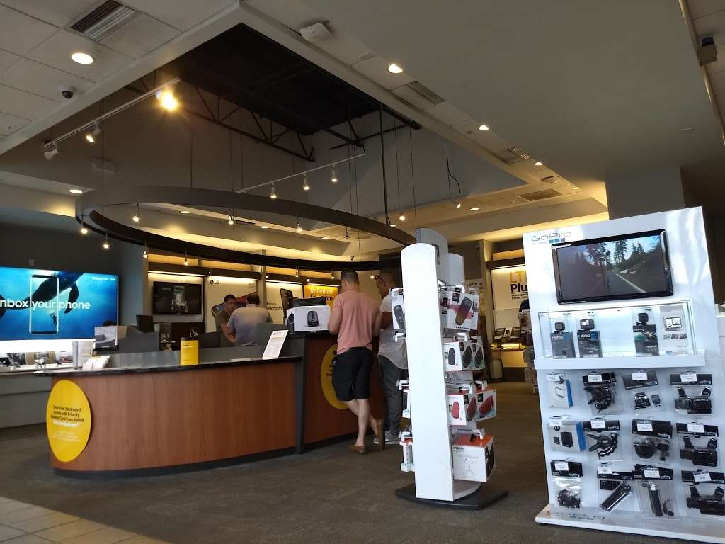 Sprint Store | 14095 Northwest Fwy Ste A, Houston, TX 77040, USA | Phone: (713) 690-2888