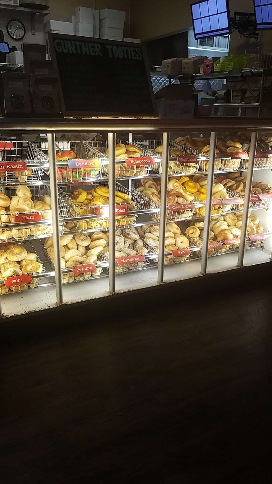 Gunther Tooties | 254 Church St # 4, Pembroke, MA 02359, USA | Phone: (781) 829-8709