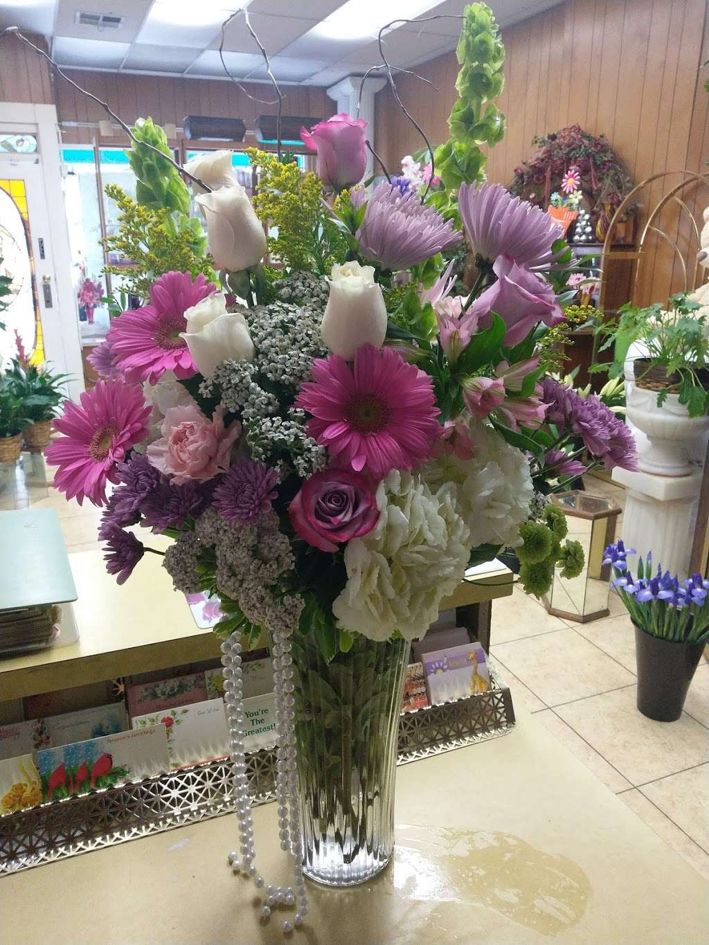 Rogers Flower Shop | 413 N Euclid Ave, Ontario, CA 91762, USA | Phone: (909) 984-8117