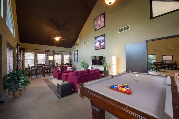 Raintree Apartments | 3300 Rollingbrook Dr, Baytown, TX 77521 | Phone: (281) 428-1385