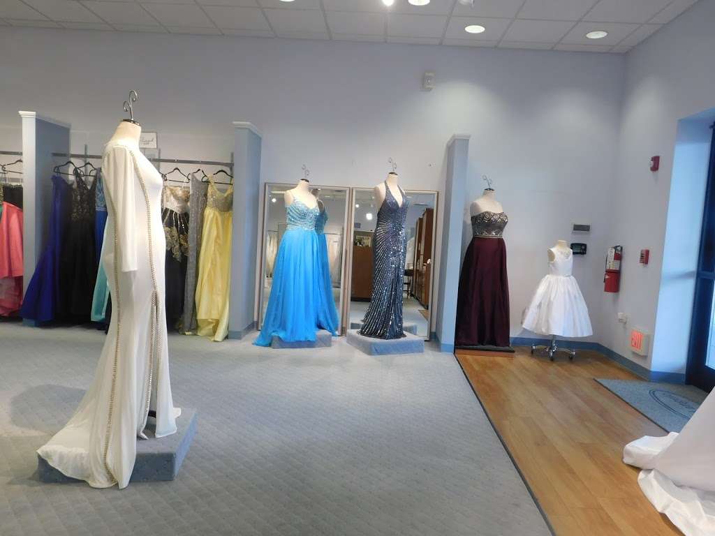 Aria Bridal and Formal | 2180 MacArthur Rd, Whitehall, PA 18052, USA | Phone: (610) 841-2995