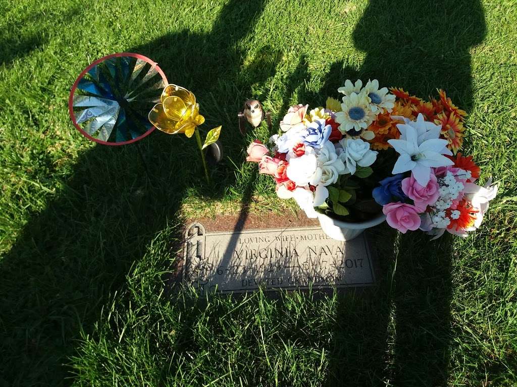 Julias Mom.... Maryhill Cemetery | Niles, IL 60714, USA